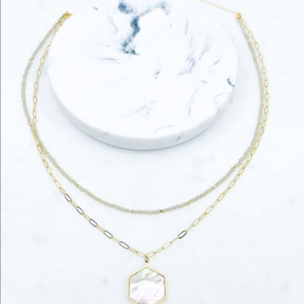 ABALONE SHELL LAYERED NECKLACE‎ - Picture 2 of 2